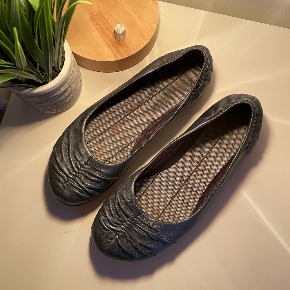 Taos Pleated Leather Ruched Slip-On Ballet Flats - Metallic Slate - W7